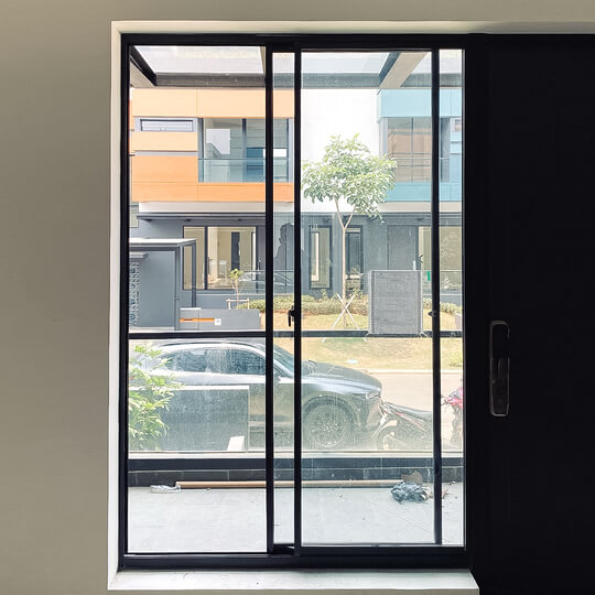 LIPAT DOOR (PINTU UTAMA)