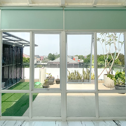 ROLLER-BLINDS-(RUANG-NYANTAI)