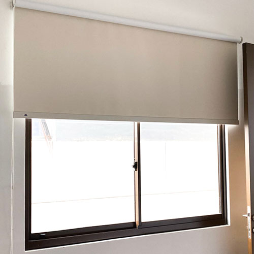 ROLLER-BLINDS-(K.-TAMU