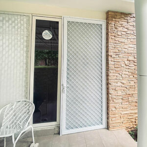 PINTU TRALIS ONNA, Pintu Exona