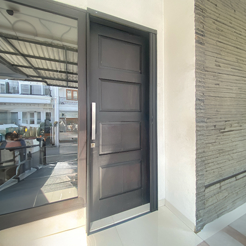 LIPAT-DOOR-KELAPA-GADING