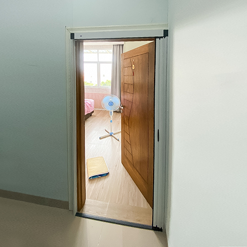 LIPAT-DOOR-CENGKARENG, PINTU LIPAT