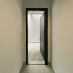 LIPAT-DOOR-TEBET, PINTU LIPAT