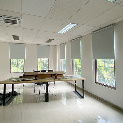 ROLLER-BLINDS-KUNINGAN Onna