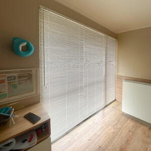 WOODEN-BLINDS-(KAMAR-LT-2)-MEGA-KEBON-JERUK