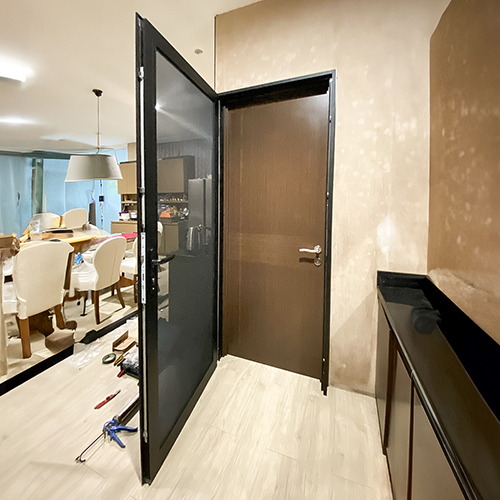 PINTU-BAJA-KELAPA-GADING