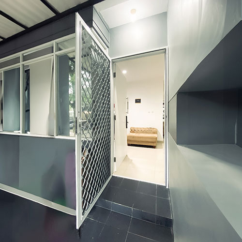 PINTU-EXONA-DEPOK