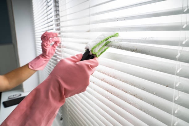membersihkan roller blinds