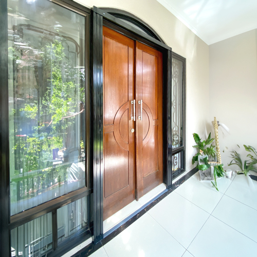 LIPAT-DOOR-CIKUNIR-BEKASI