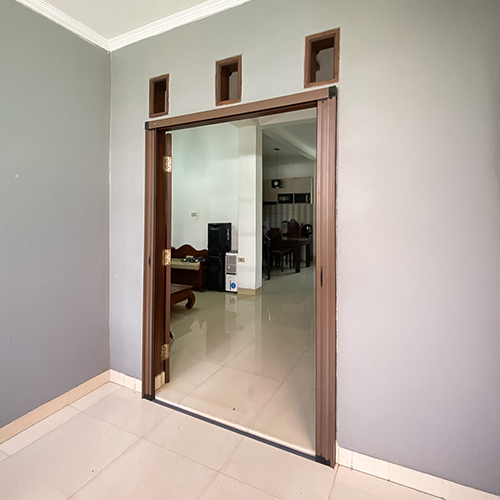 LIPAT-DOOR-JAKARTA-TIMUR