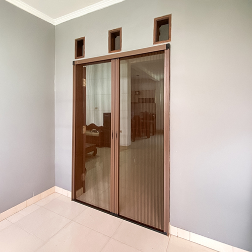 LIPAT-DOOR-JAKARTA-TIMUR