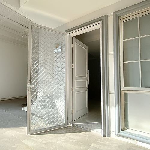 PINTU-EXONA-GLC-JAKARTA-BARAT