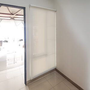 ROLLER-BLIND-LIVING-ROOM-SEPATAN