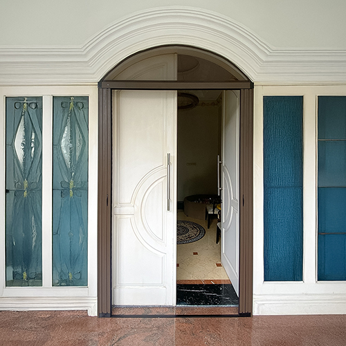 LIPAT-DOOR