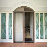 LIPAT-DOOR
