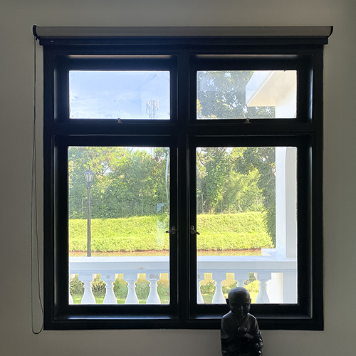 ROLLER-BLINDS-BLACKOUT-TANGERANG