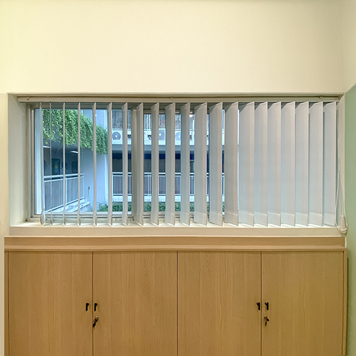 VERTICAL-BLINDS-BLACKOUT-TANGERANG
