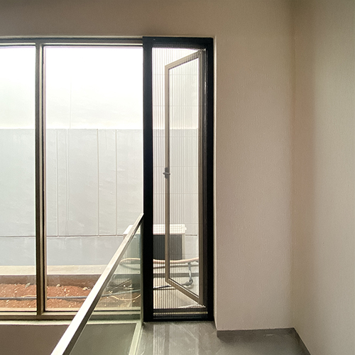 LIPAT-WINDOW-GRAND