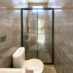 766-SHOWER-SCREEN-SERPONG-060825-TERTUTUP