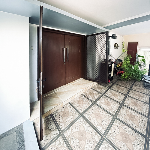 -PINTU-EXONA
