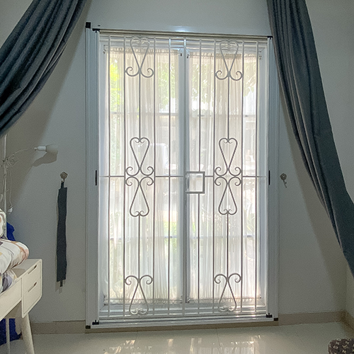 LIPAT-WINDOW-GRAND-KRAMAT-JATI