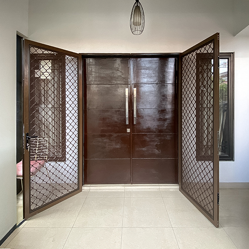 PINTU-EXONA-PALMERAH