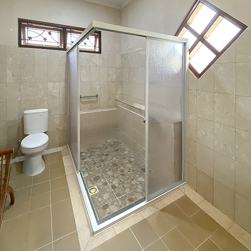SHOWER-SCREEN-CORNER-PANEL-ALAM-SUTERA