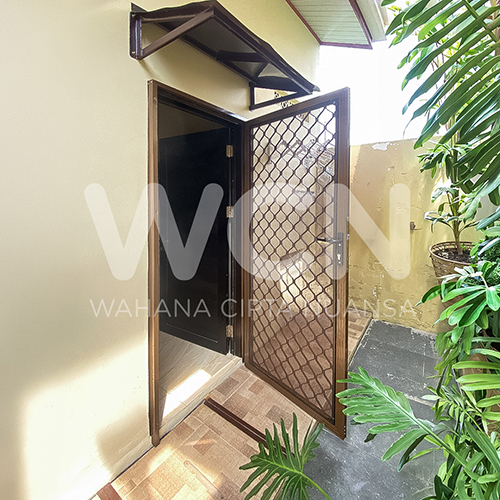 Pintu Exona Onna Cibinong, Bogor