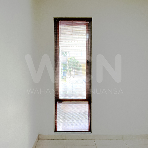 WOODEN-BLINDS